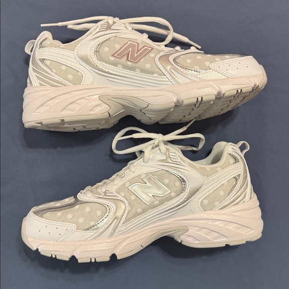 New Balance Polka Dot Running Shoes - Picture 2 of 5